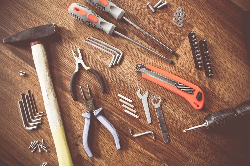 La liste (réaliste) des outils et matériaux