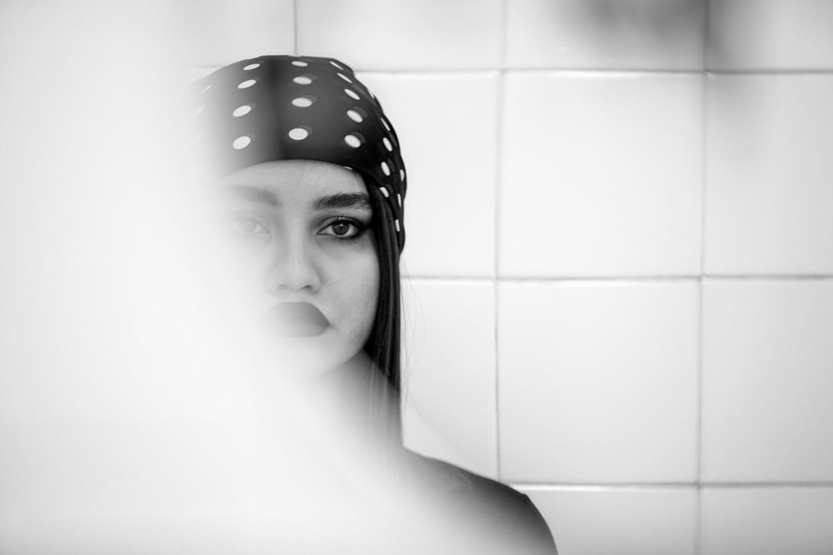 Vers noir toilette : causes, solutions et prévention efficace en 2026