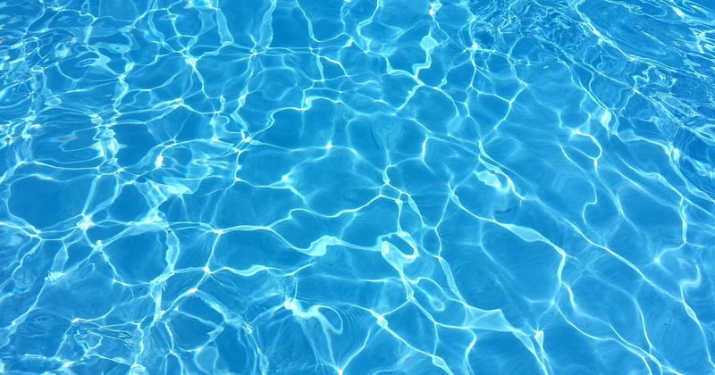 Installer une bâche de piscine : le guide pas à pas pour réussir