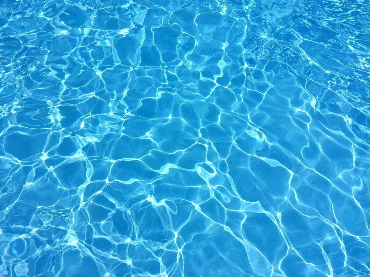 Piscine non imposable : les dimensions et critères à respecter en 2026