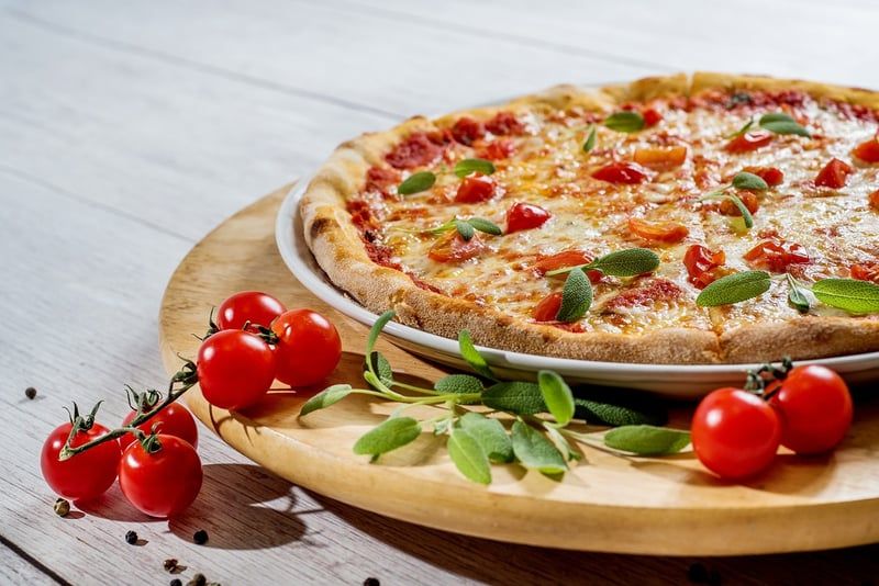La pizza surgelée au micro-ondes : révolution culinaire rapide en 2026